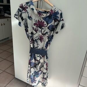 Donna Effe Floral Dress with Belt Size Large